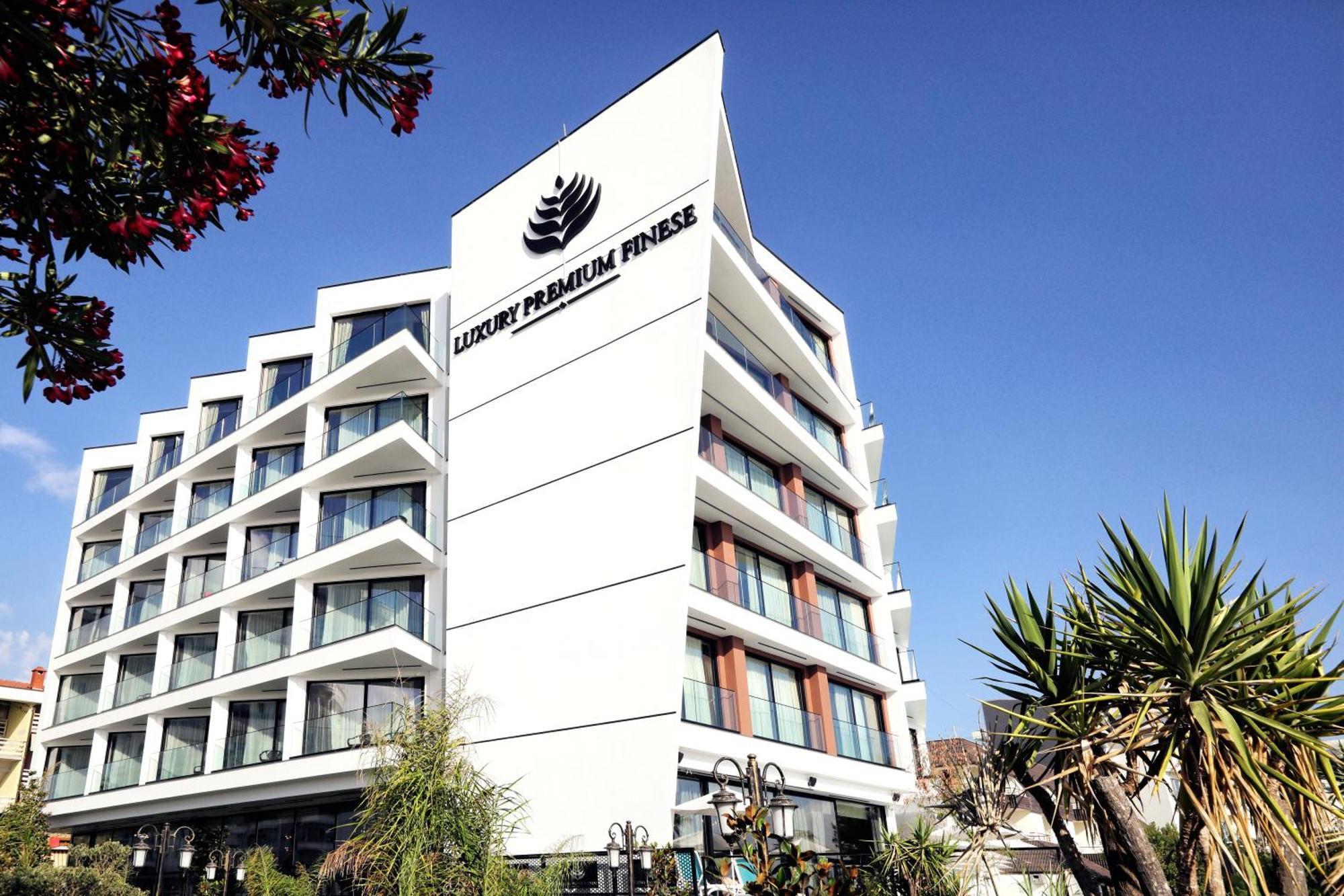 Luxury Premium Finese Hotel Golem  Exterior photo